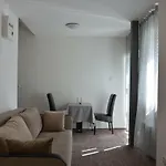 Karlov Pod Pradedem Apartment